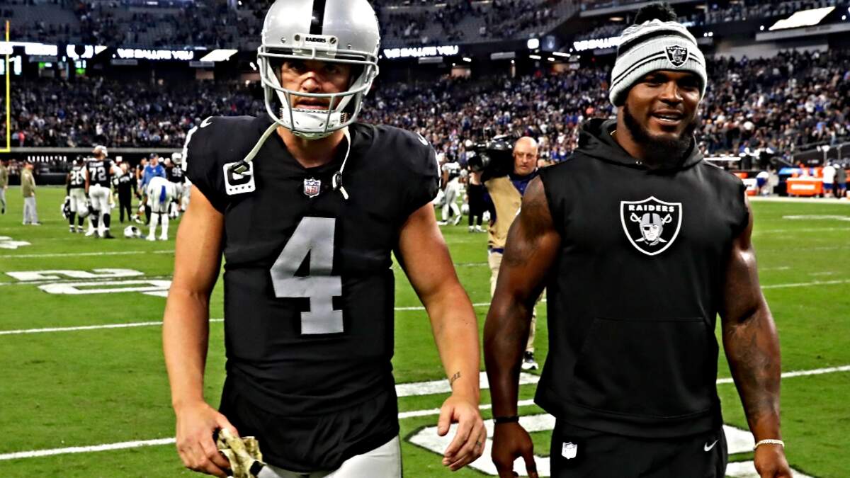 ESPN Analyst DESTROYS Raiders Derek Carr for Missing his Reads 