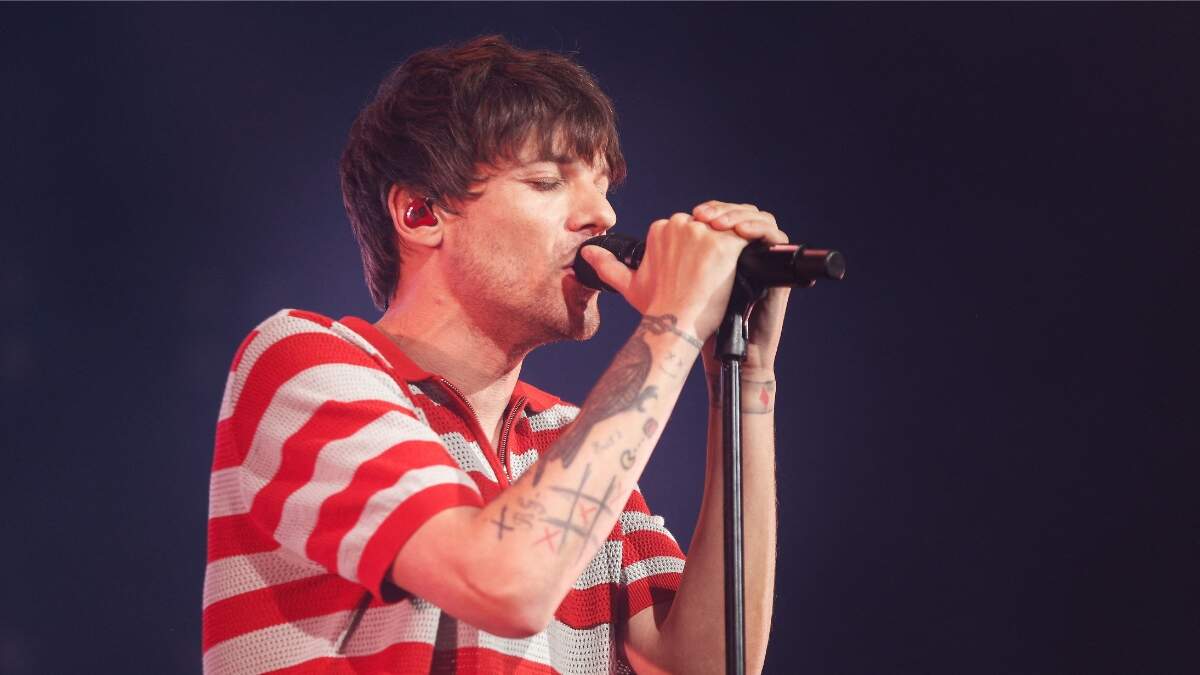 Louis Tomlinson Breaks His Arm After Concert, Shares X-Ray Photos