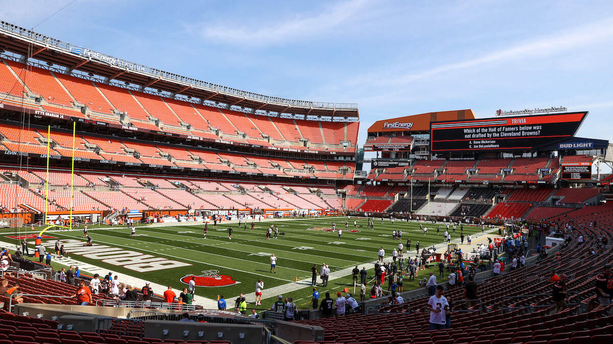 Browns' field torn up by golf cart driver who allegedly broke into stadium