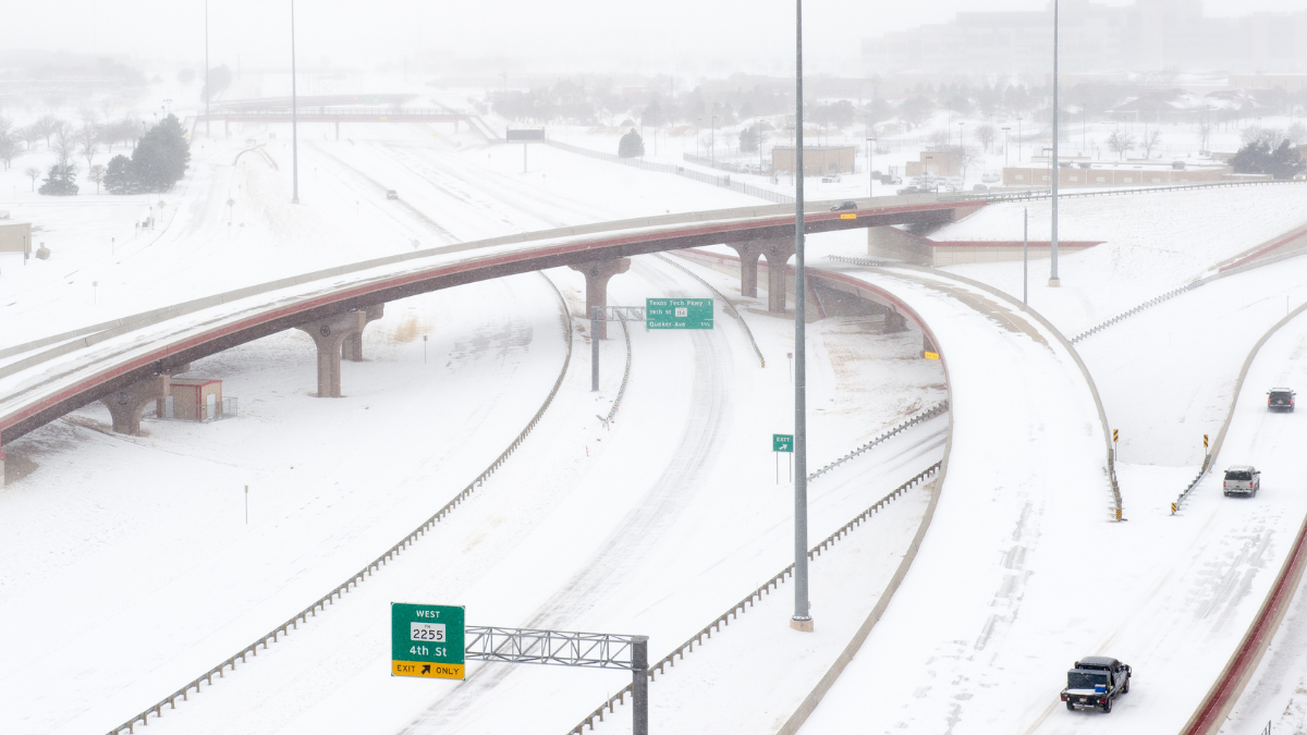 'Freak Storm' Could Dump An Entire Season Of Snow On Texas Overnight