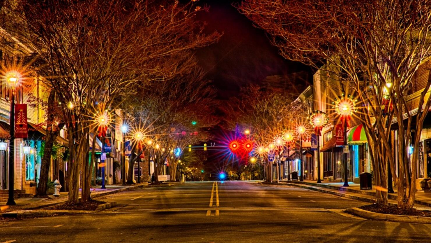 These 9 Arizona Downtown Areas Are Pure Christmas Magic | iHeart