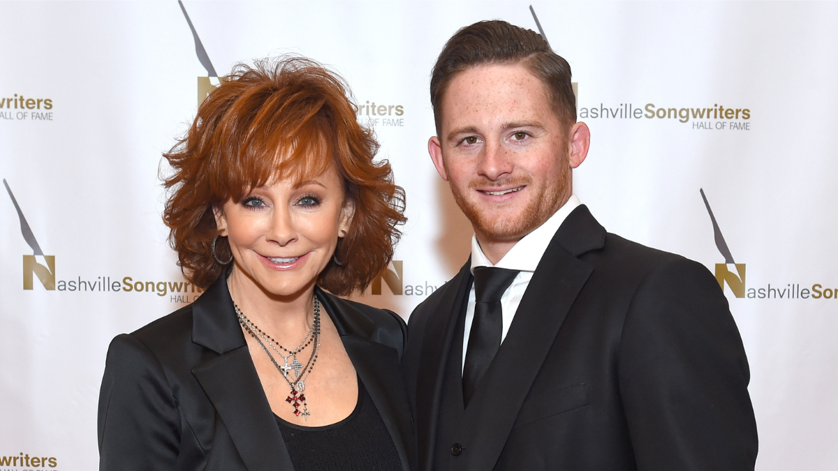 Reba McEntire Remembers Sweet Christmas Memory From Her Son's Childhood |  FOX Sports Radio