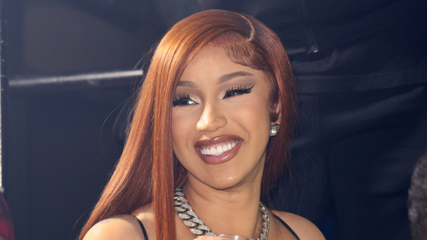 Cardi B Says She Earned $1 Million For Performing A 35-Minute Set