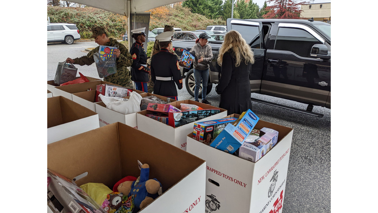 Ellis and Bradley's Stuff the Truck for Toys for Tots 2022