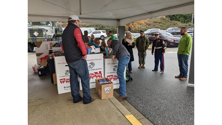 Ellis and Bradley's Stuff the Truck for Toys for Tots 2022