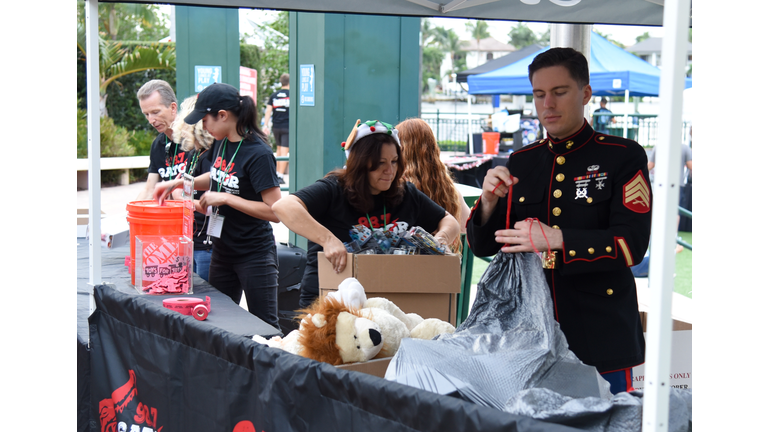 2022 12 Guitars of Christmas