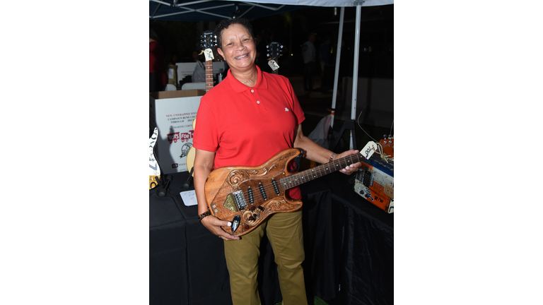 2022 12 Guitars of Christmas