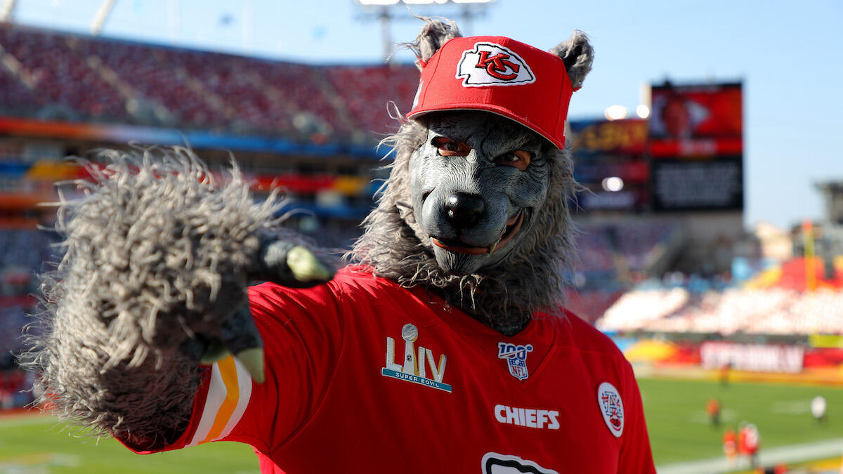 Chiefsaholic, the Fan Who Dressed as a Wolf, Is Said to Be on the Lam - The  New York Times