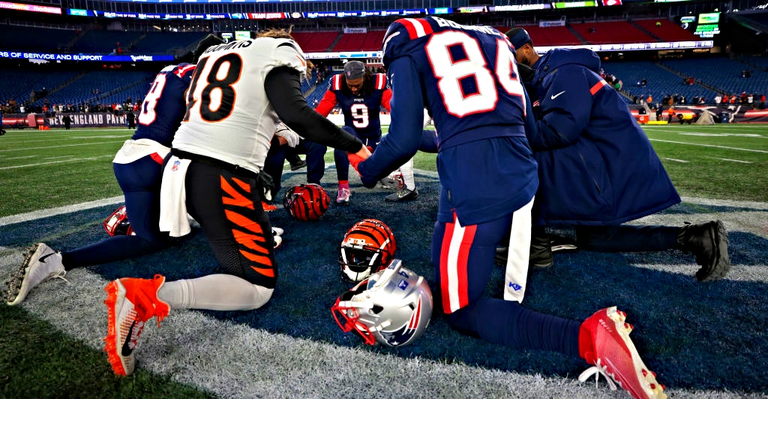 Bengals' team plane makes emergency landing at JFK following win over  Patriots: Reports