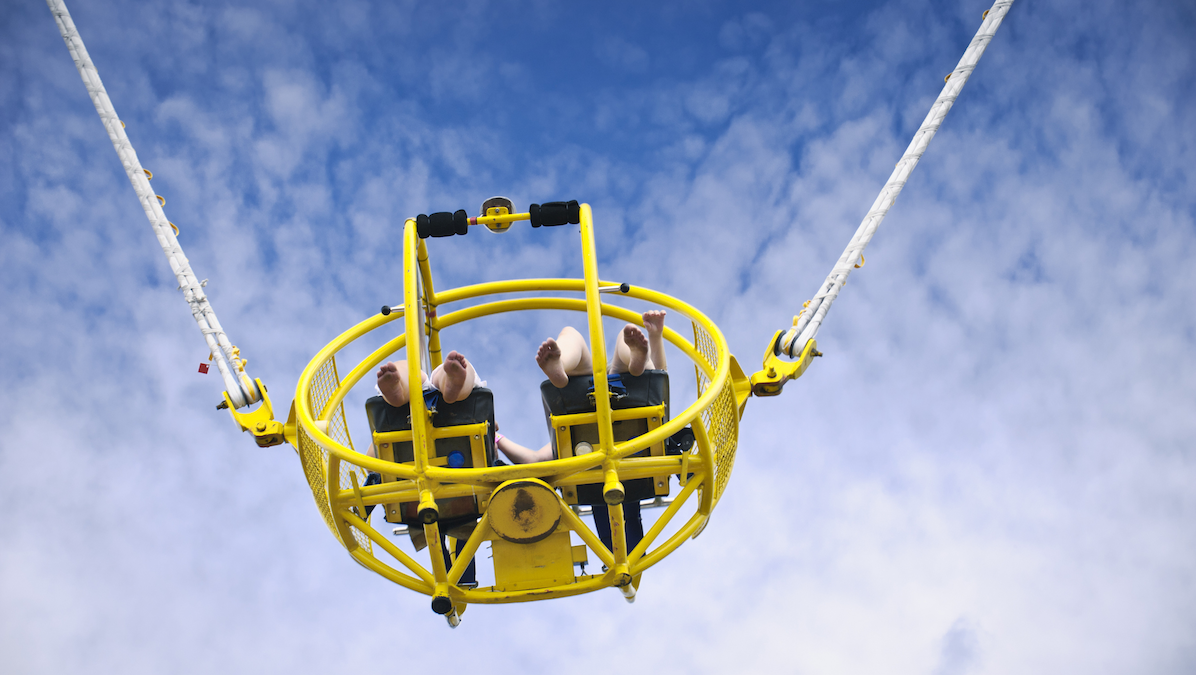 Slingshot ball deals ride