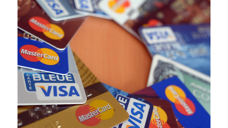 FRANCE-BANK-CARD-FEATURE