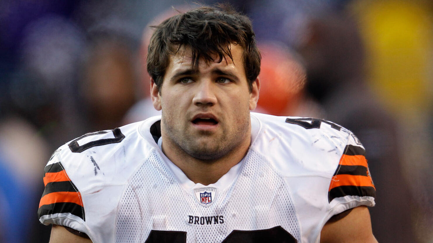 Former KC Chiefs RB Peyton Hillis in ICU after rescuing kids