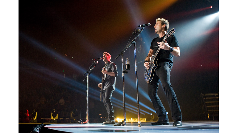 Nickleback With Bush In Concert