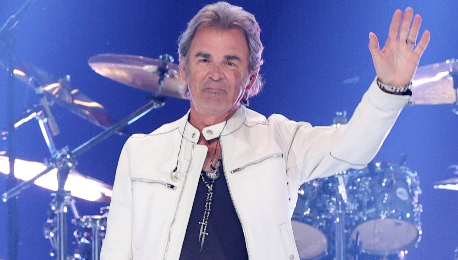 is jonathan cain touring with journey in 2023