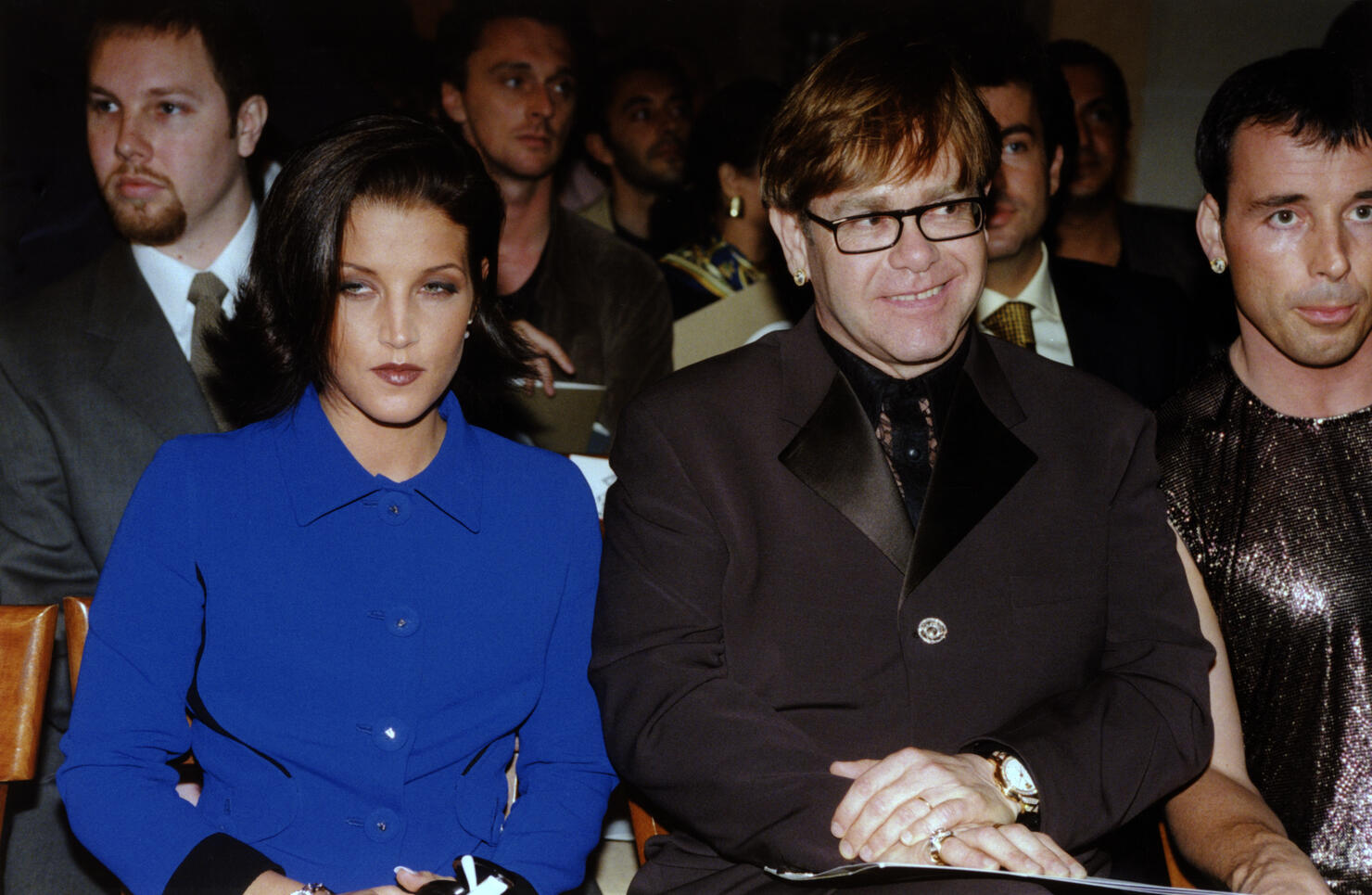 Elton John et Lisa Marie Presley au défilé Versace en 1996