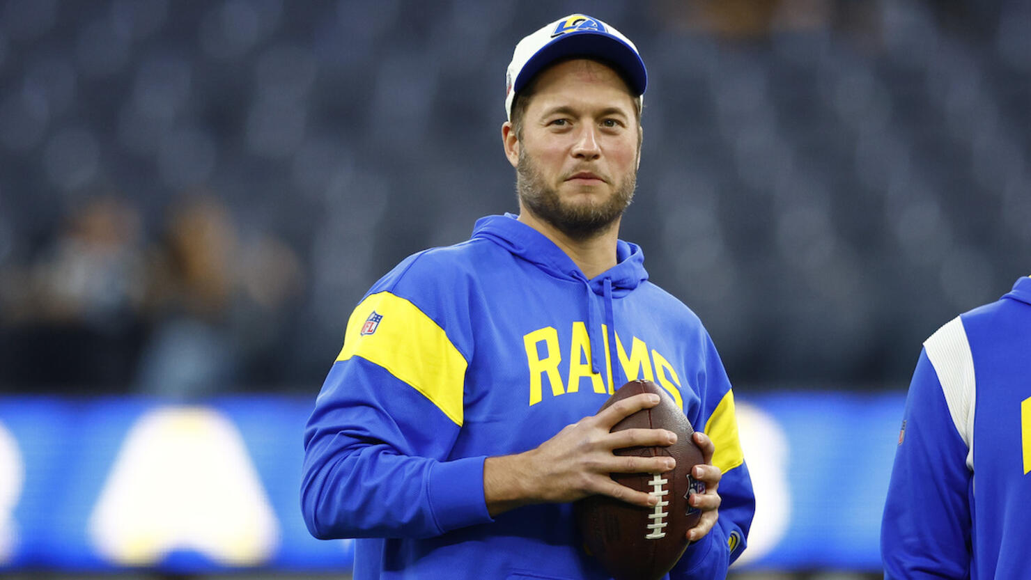 Rams QB Matthew Stafford struggles to connect with teammates