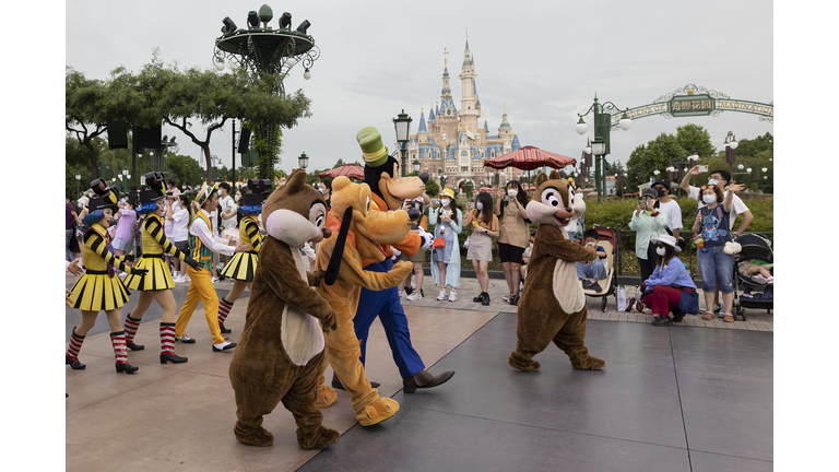 Shanghai Disneyland Reopens To The Public