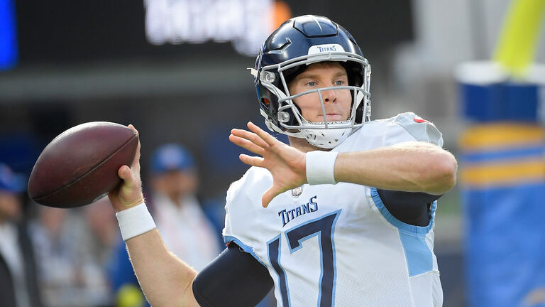 Tennessee Titans v Los Angeles Chargers