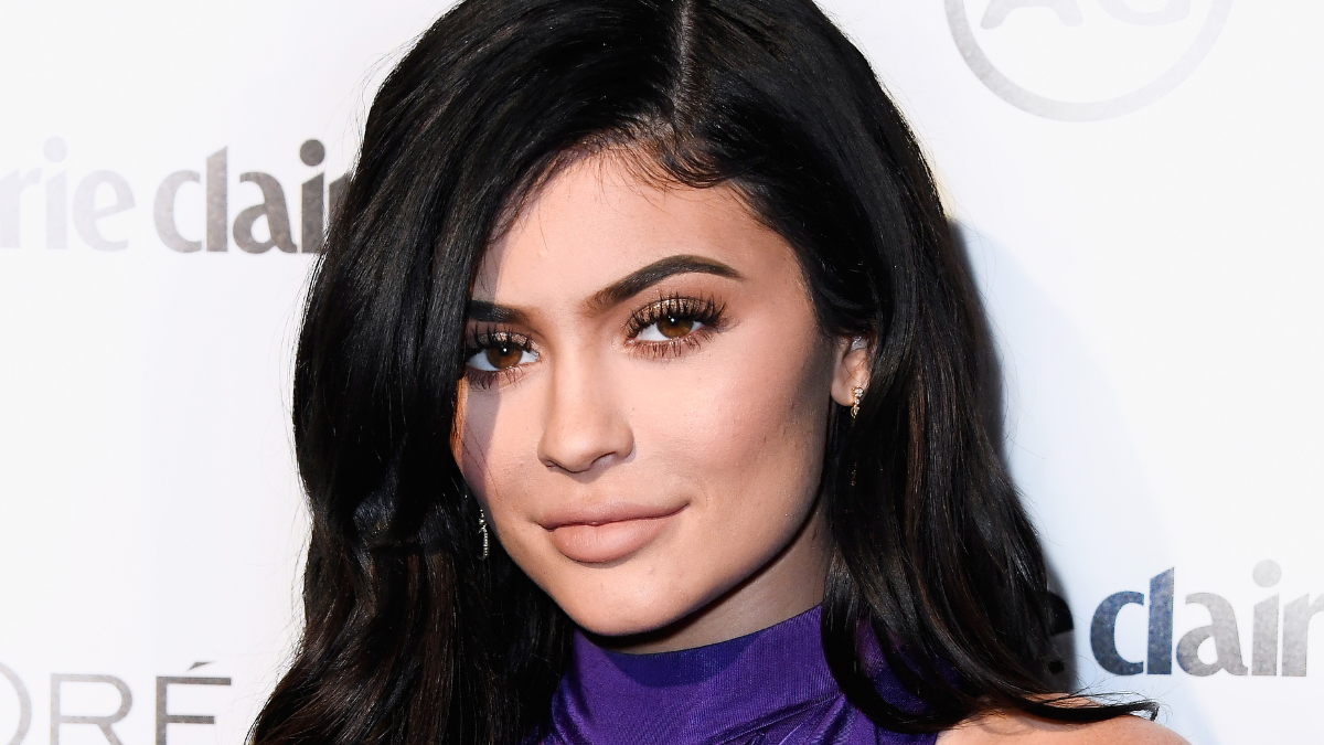 Kylie Jenner Finally Reveals Sons Name Shares First Photos Iheart