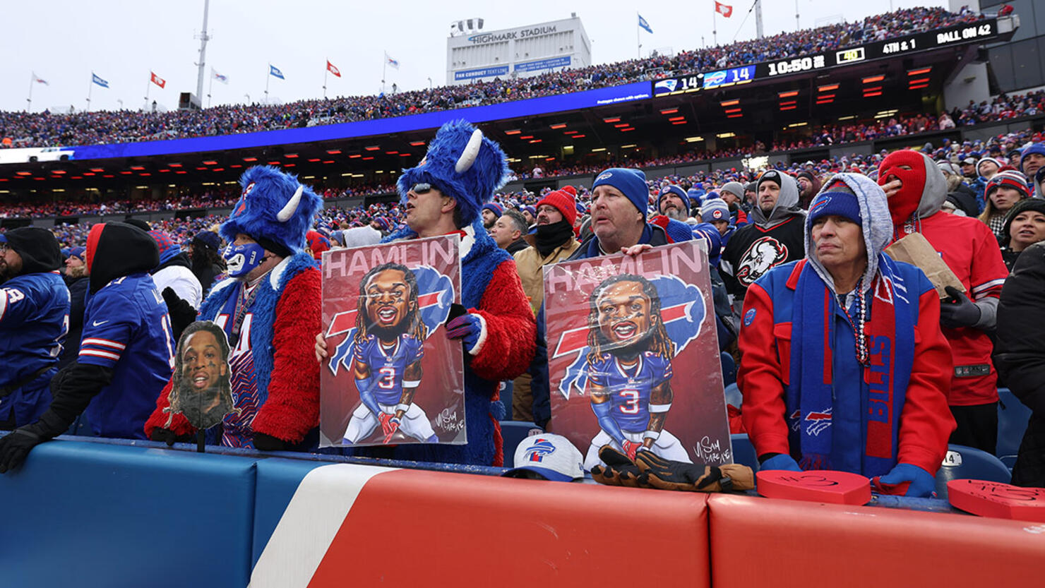 Bills S Damar Hamlin attends Sunday's Divisional Round matchup