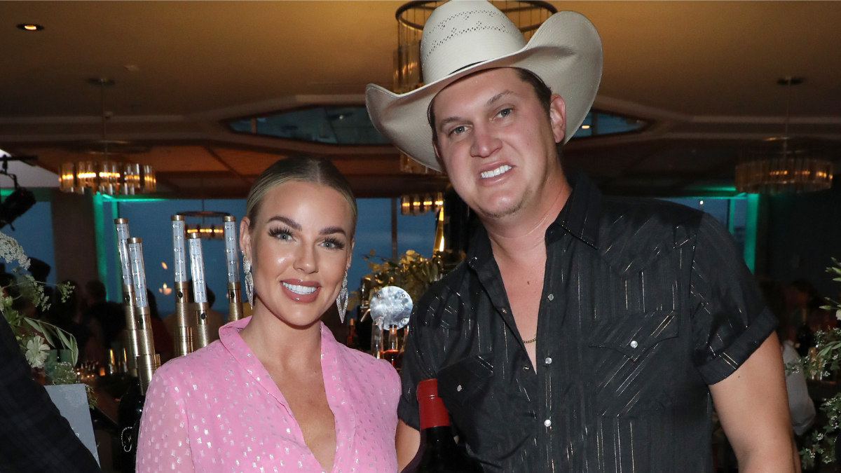 Summer Pardi Shares Gorgeous Maternity Photo In See-Through Pink Dress ...