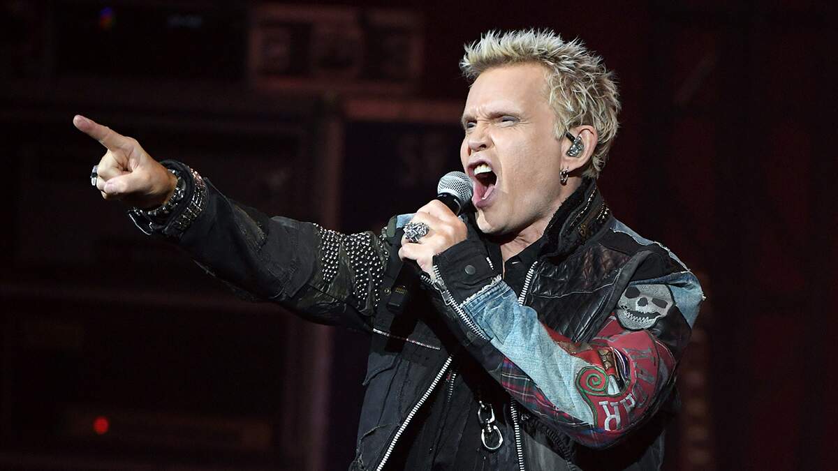 Billy Idol set to play $8,500 Super Bowl pregame party