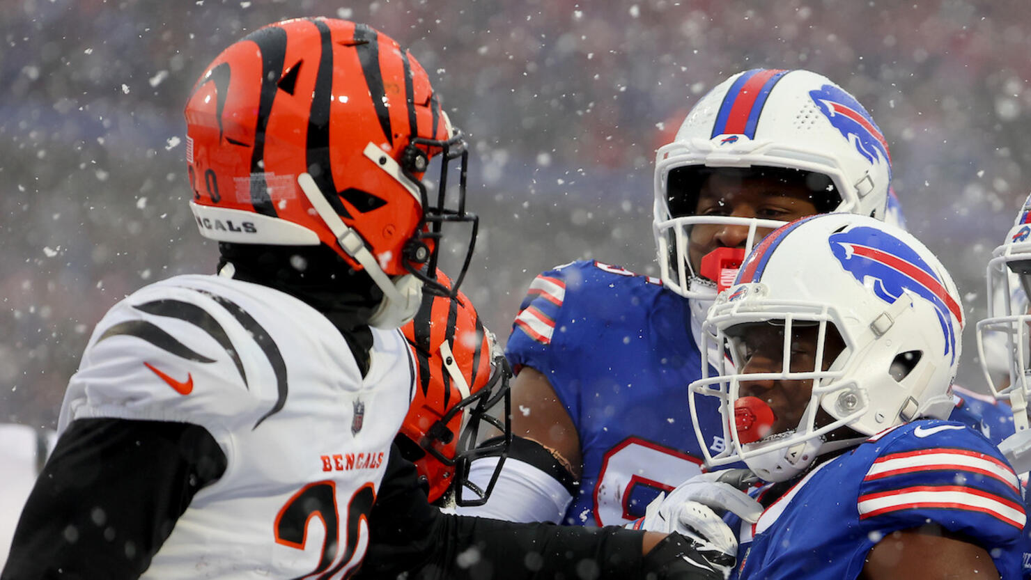 Bengals CB Eli Apple mocks Bills' Damar Hamlin, Stefon Diggs and