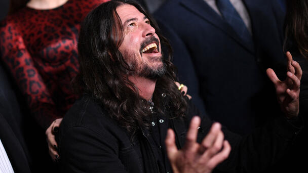 Watch Dave Grohl In Teaser Clips For New Super Bowl Commercial