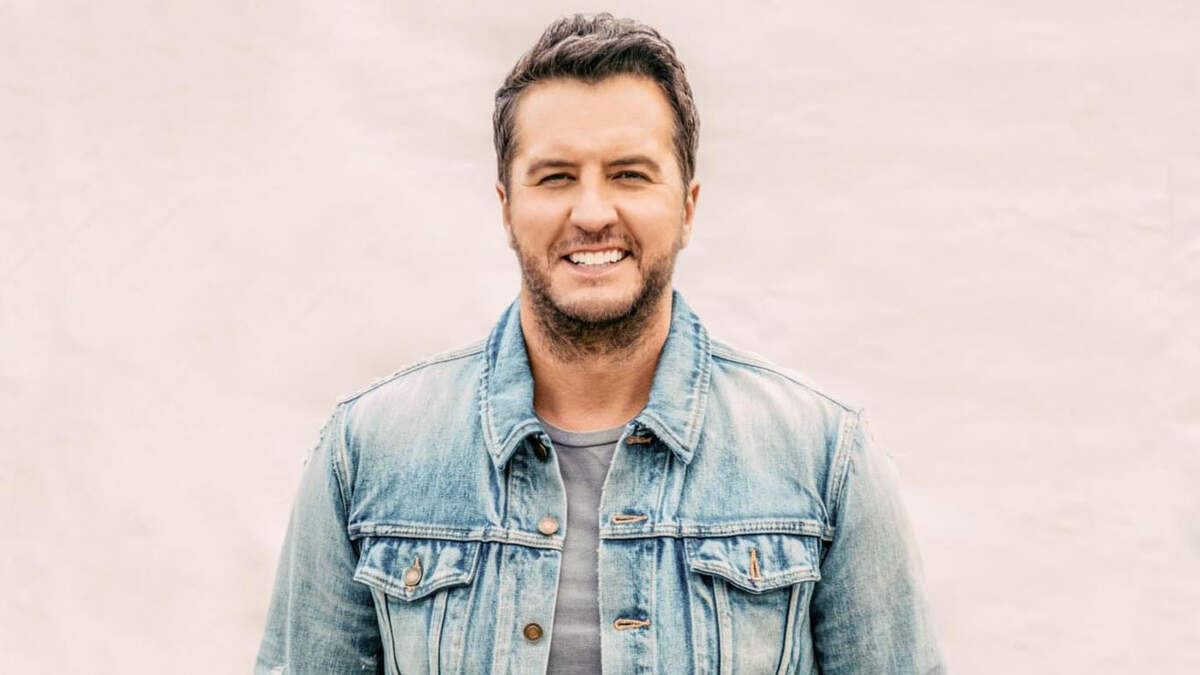 Luke Bryan bringing his Farm Tour BACK to Eyota in 2023 Laser 101.7