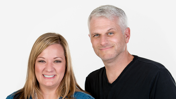 Wake up With Frankie & Jess Weekday Mornings on 97.1 ZHT!