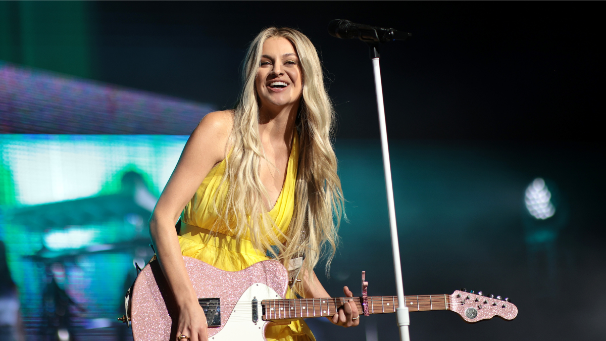 Kelsea Ballerini Becomes First Female Artist To Headline 'CMT ...