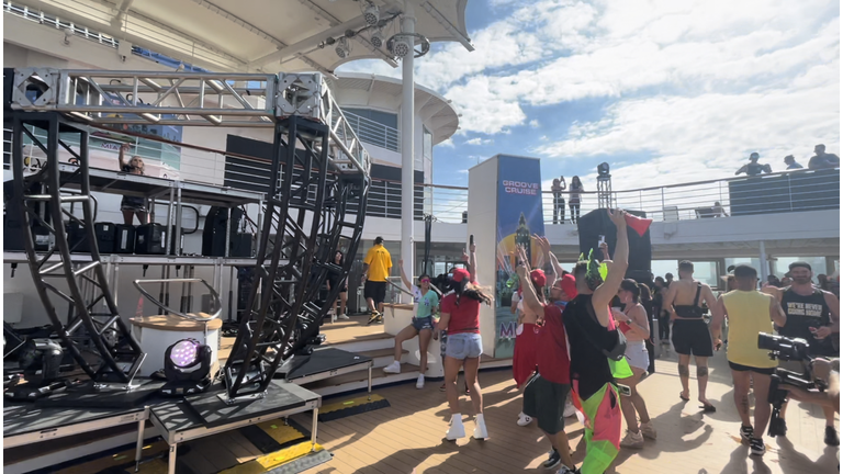 WiLD 95.5 Groove Cruise Miami 22 Dom