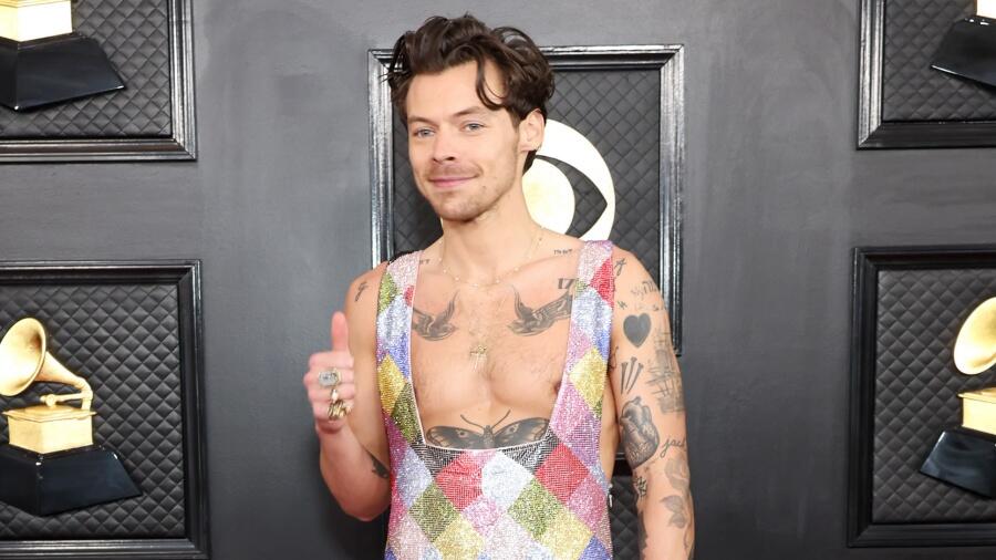 Harry Styles Shows Some Skin In His Jaw-Dropping Grammy Look | iHeart