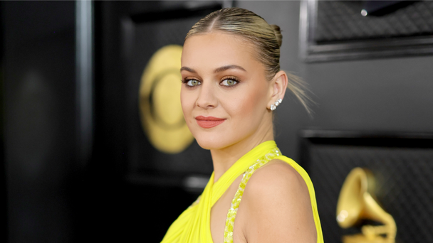 Kelsea Ballerini Reveals Drugstore Products She Used For Her Grammys Look