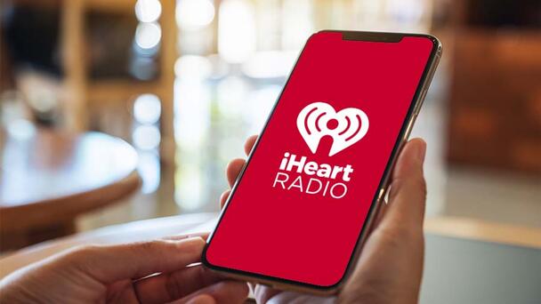 ¡Descarga el iHeartRadio App AHORA!