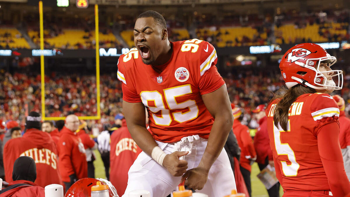 Chiefs' Chris Jones returns to practice as team battles illnesses