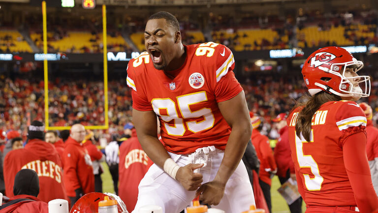AFC Wild Card Playoffs - Pittsburgh Steelers v Kansas City Chiefs