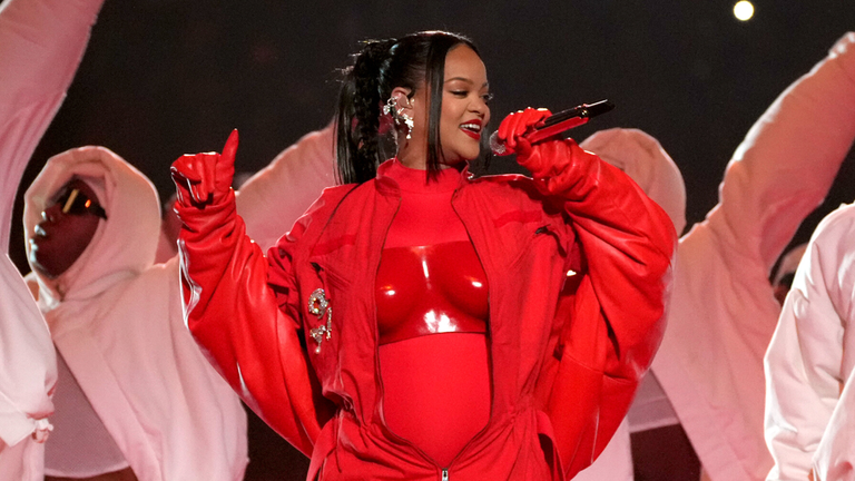 Super Bowl LVII: The Internet reacts to Rihanna's Halftime Show and  questions pregnancy