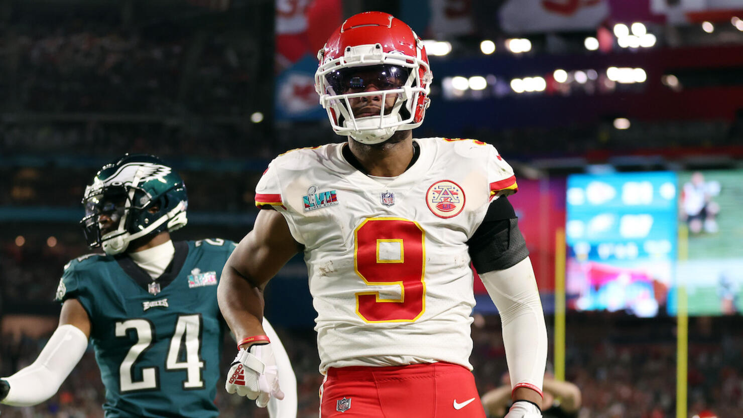 Chiefs' JuJu Smith-Schuster Asked About Controversial Holding Call in Super  Bowl