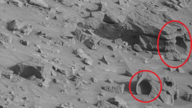 Anomaly Hunter Spots 'Alien Village' on Mars