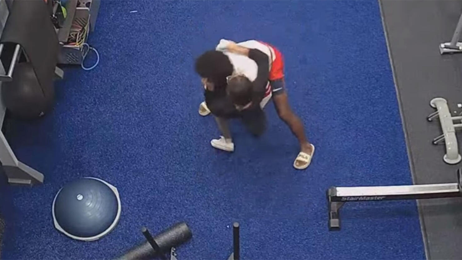 Florida woman fights off attacker in the gym