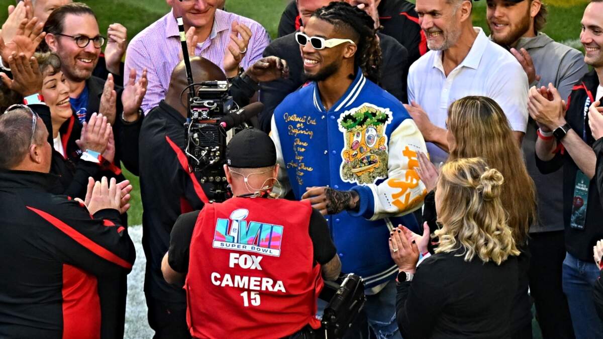 Damar Hamlin didn't mean to 'disrespect anyone' with Super Bowl jacket  accused of being 'blasphemy'