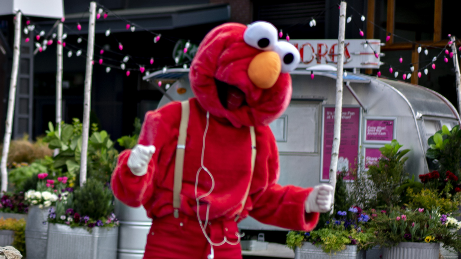 Police Warn Californians Of Evil Elmo s Return To The Streets