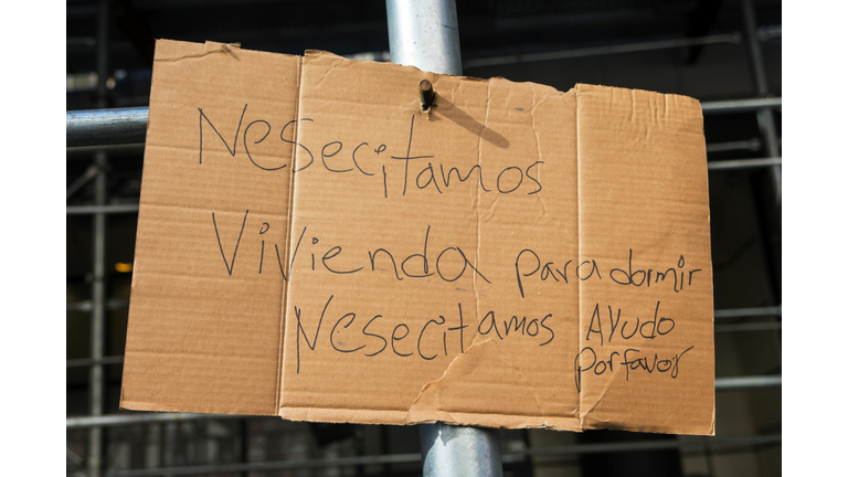 Migrants Evicted From Street Encampment After They've Protested Move From Hotel To Brooklyn Cruise Terminal