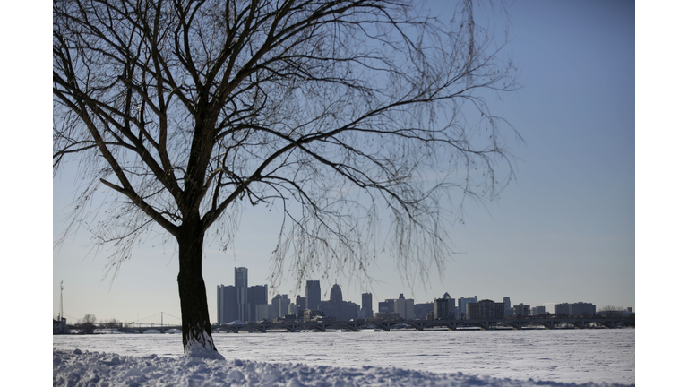 Detroit Area Walloped With Over A Foot Of Snow From Latest Winter Storm