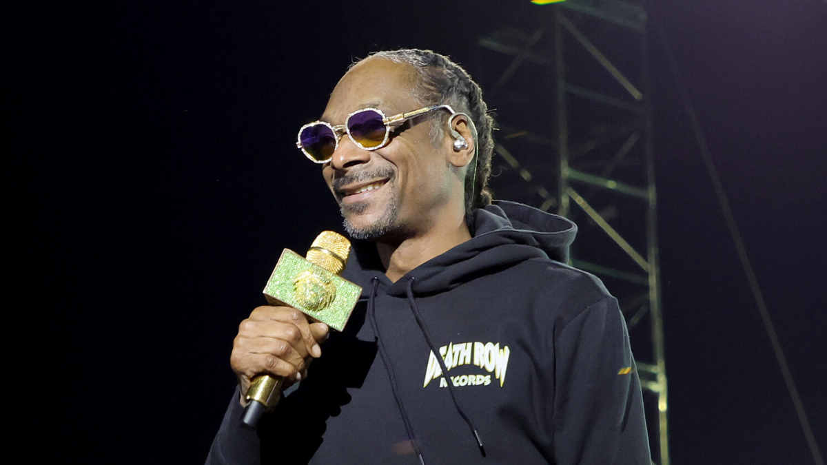 Snoop Dogg Announces Death Row Records Catalog Is Back on Streaming  Services: 'Heard You