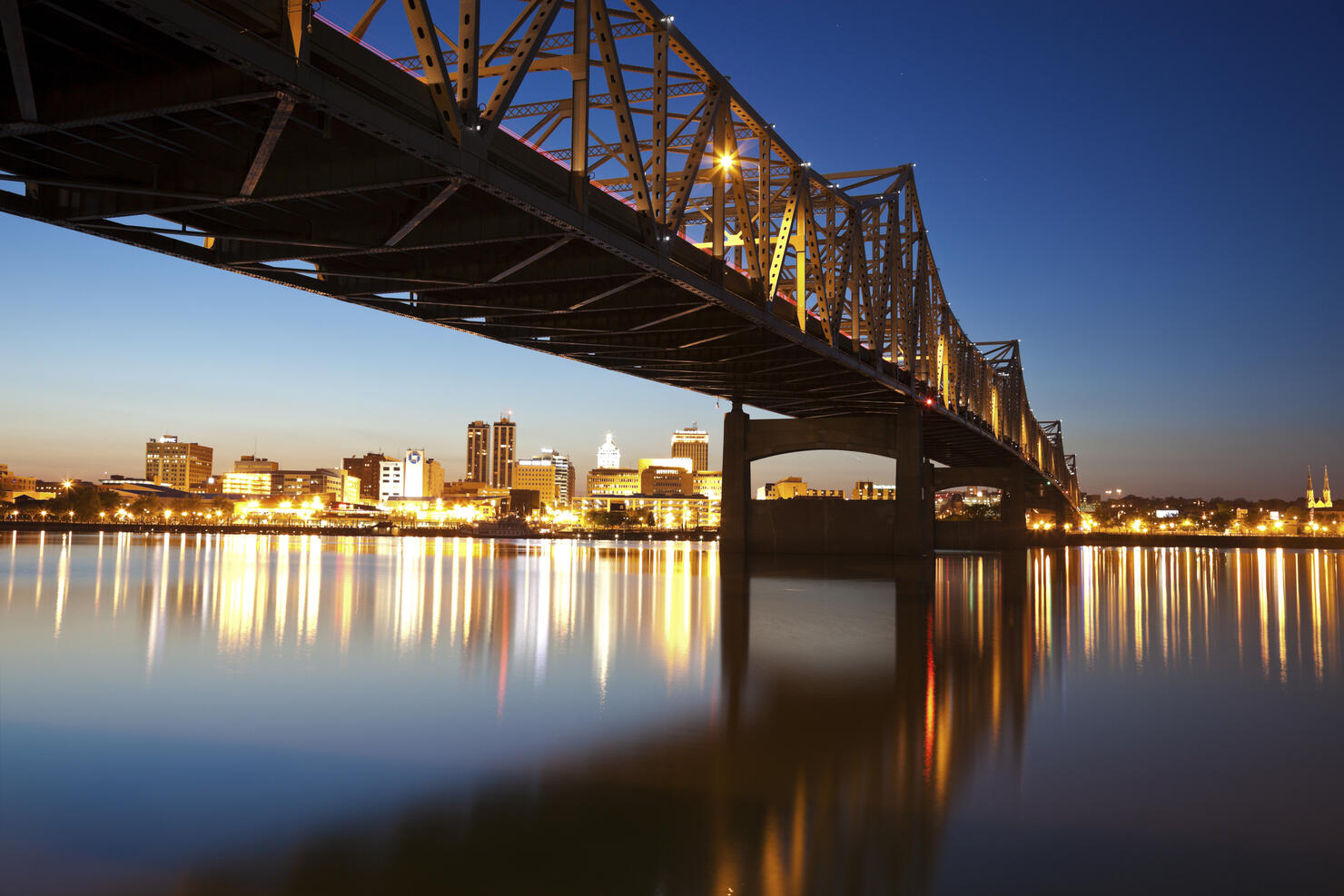 USA, Illinois, Peoria, City view at dusk