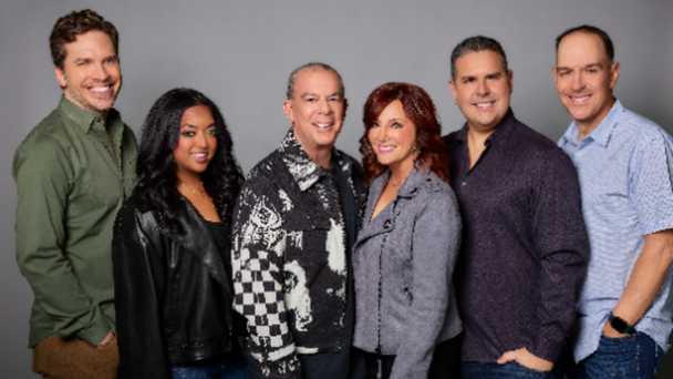 Listen to Elvis Duran and the 107.5 KISS FM Morning Show Monday through Friday 5 - 9 AM