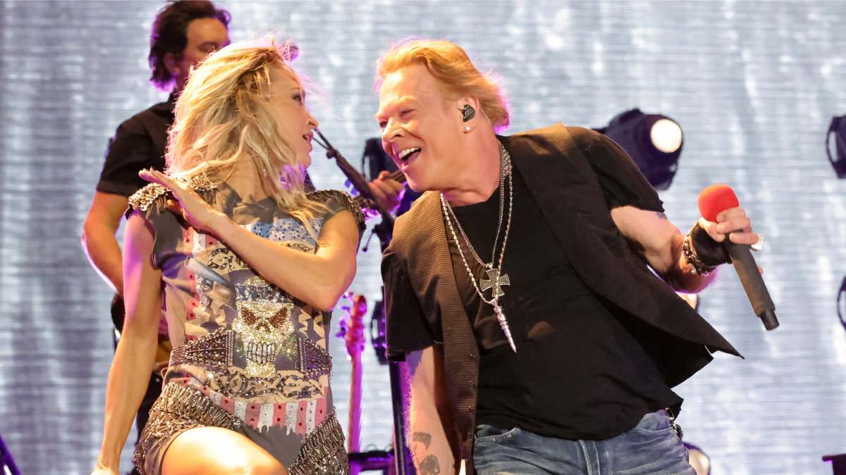 Carrie Underwood Joins Forces With Axl Rose During Epic Show In Los Angeles