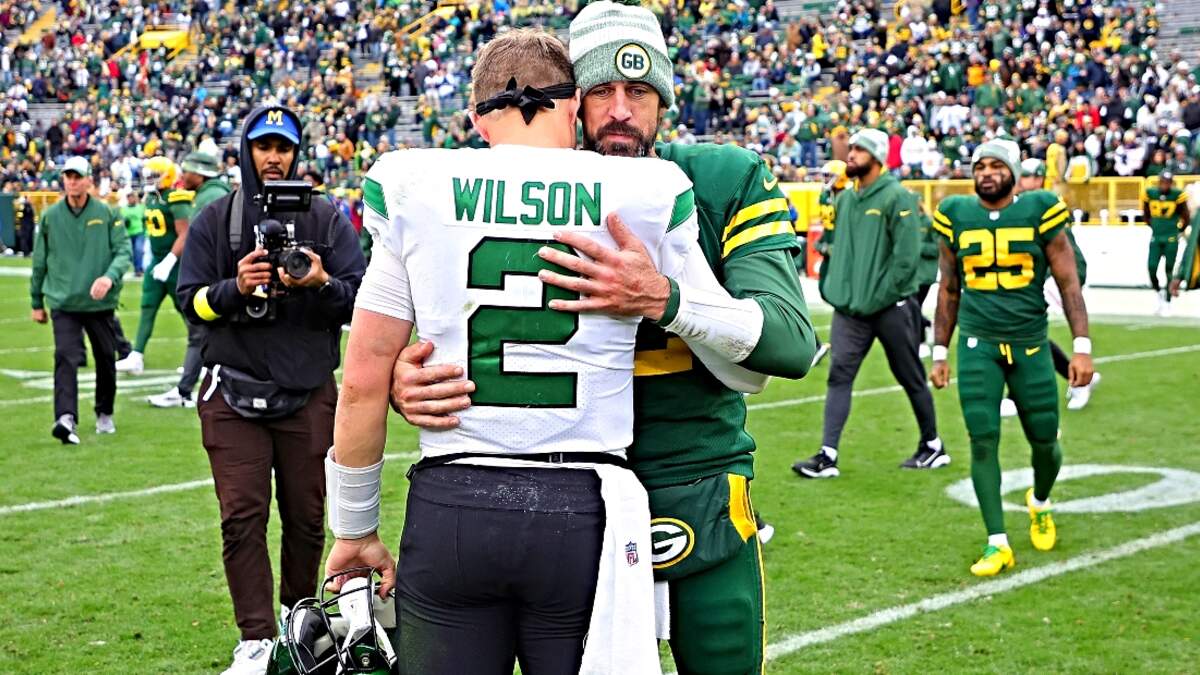 Aaron Rodgers Gave Jets a Free Agent WishList Ahead of Trade Report